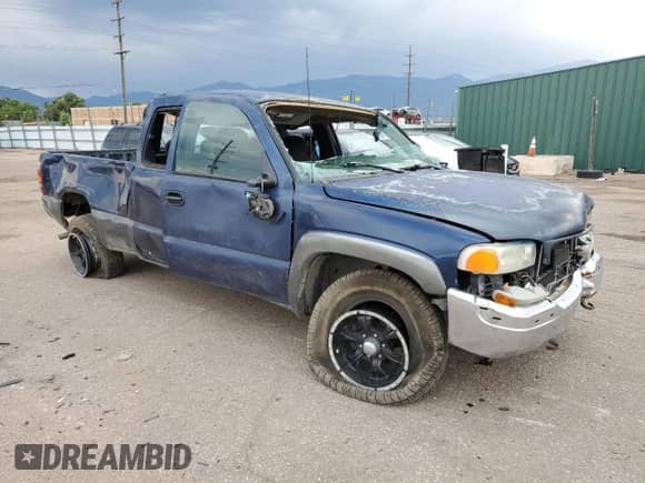 2000 GMC Sierra 1500 SLE with VIN 1GTEK19T5YZ203380, listed as a Copart auction lot 64324535 with Not provided miles and Non repairable. Bid and sale history available at DreamBid. Image 4.
