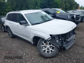 2023 Jeep Grand Cherokee Limited z VIN 1C4RJHBGXPC565670, wystawiony jako IAAI lot #42512712 z przebiegiem 34 477 mil mil oraz . Historia ofert i sprzedaży dostępna na DreamBid. Obrazek 1.