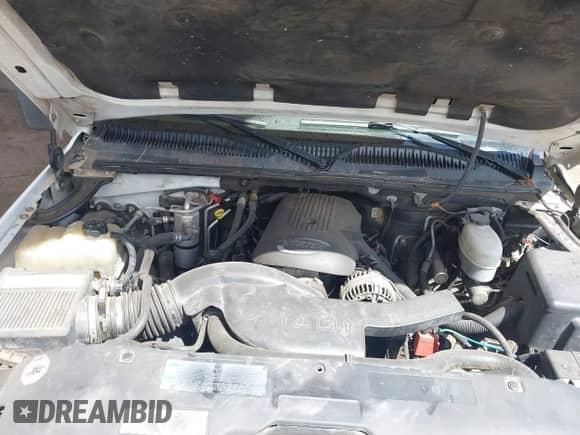 2005 Chevrolet Tahoe LS with VIN 1GNEK13T25R156837, listed as a IAAI auction lot 43254559 with 200,636 mi miles and . Bid and sale history available at DreamBid. Image 10.