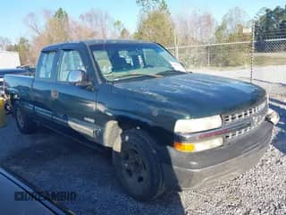 2002 Chevrolet Silverado 1500 LS с VIN 2GCEC19V221270579, выставлен на аукционе IAAI как лот 41132883 с пробегом 250 456 миль миль и . История ставок и продаж доступна на DreamBid. Изображение 1.