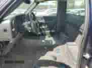 2005 Chevrolet Silverado 1500 LS с VIN 1GCEC14V35Z140989, выставлен на аукционе Copart как лот 73601774 с пробегом 236 233 миль миль и Списание • Salvage title. История ставок и продаж доступна на DreamBid. Изображение 7.