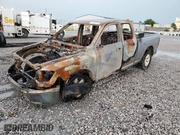 2022 Ram 1500 Tradesman z VIN 1C6RR7FG9NS218824, wystawiony jako Copart lot #61140785 z przebiegiem Nie podano mil oraz Nie do naprawy • Non repairable. Historia ofert i sprzedaży dostępna na DreamBid. Obrazek 1.