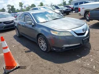 2010 Acura TL с VIN 19UUA8F2XAA011218, выставлен на аукционе IAAI как лот 42883008 с пробегом 249 626 миль миль и . История ставок и продаж доступна на DreamBid. Изображение 1.
