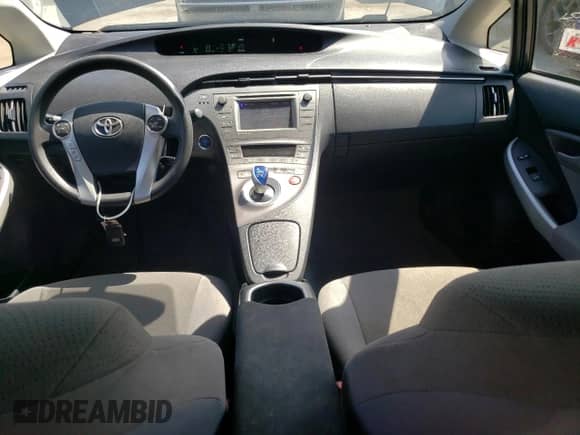 2015 Toyota Prius Three z VIN JTDKN3DU6F1987618, wystawiony jako Copart lot #71810775 z przebiegiem 238 809 mil mil oraz Szkoda całkowita • Salvage title. Historia ofert i sprzedaży dostępna na DreamBid. Obrazek 8.