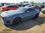 2025 Ford Mustang GT z VIN 1FA6P8CF7S5401738, wystawiony jako Copart lot #70166435 z przebiegiem 13 785 mil mil oraz Szkoda całkowita • Salvage title. Historia ofert i sprzedaży dostępna na DreamBid. Obrazek 1.
