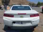 2018 Chevrolet Camaro 1LS z VIN 1G1FA1RX1J0183352, wystawiony jako IAAI lot #42500318 z przebiegiem 105 151 mil mil oraz . Historia ofert i sprzedaży dostępna na DreamBid. Obrazek 16.