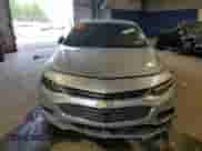 2017 Chevrolet Malibu LT z VIN 1G1ZE5STXHF131371, wystawiony jako Copart lot #55514575 z przebiegiem 139 078 mil mil oraz Szkoda całkowita • Salvage title. Historia ofert i sprzedaży dostępna na DreamBid. Obrazek 5.