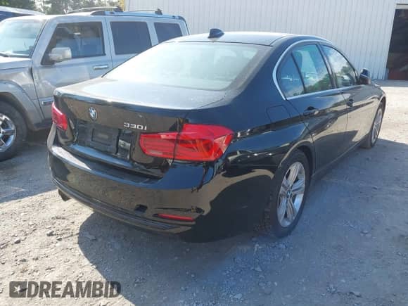 2018 BMW 3 Series 330i with VIN WBA8B9G58JNV00332, listed as a IAAI auction lot 43117071 with 112,882 mi miles and . Bid and sale history available at DreamBid. Image 4.
