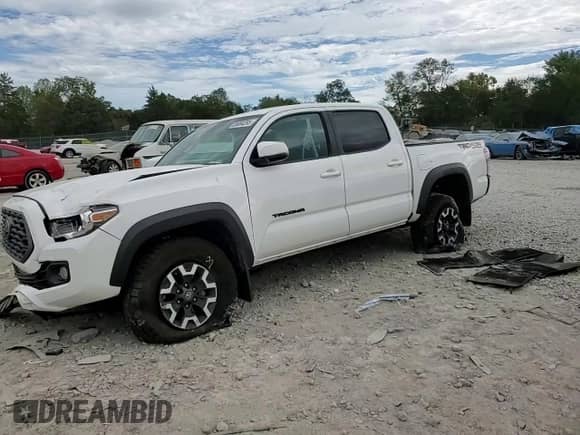 2022 Toyota Tacoma TRD Off Road with VIN 3TYCZ5AN4NT099666, listed as a Copart auction lot 85094295 with 45,880 mi miles and Salvage title. Bid and sale history available at DreamBid. Image 14.