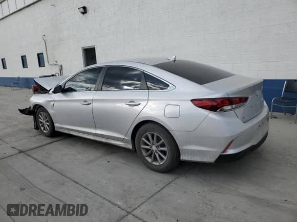 2019 Hyundai Sonata SE с VIN 5NPE24AF8KH787957, выставлен на аукционе Copart как лот 82114095 с пробегом 130 526 миль миль и Списание • Salvage title. История ставок и продаж доступна на DreamBid. Изображение 2.