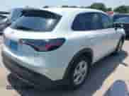 2023 Honda HR-V LX с VIN 3CZRZ1H3XPM743705, выставлен на аукционе IAAI как лот 42331612 с пробегом 24 452 миль миль и . История ставок и продаж доступна на DreamBid. Изображение 4.