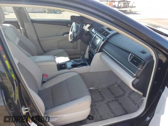 2013 Toyota Camry LE z VIN 4T1BD1FK1DU071049, wystawiony jako IAAI lot #42832003 z przebiegiem 156 477 mil mil oraz . Historia ofert i sprzedaży dostępna na DreamBid. Obrazek 5.