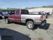 2001 Chevrolet Silverado 2500HD LS z VIN 1GCHK29U81E185336, wystawiony jako Copart lot #54368505 z przebiegiem Nie podano mil oraz Czysty tytuł • Clean title. Historia ofert i sprzedaży dostępna na DreamBid. Obrazek 2.