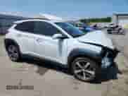 2018 Hyundai Kona Limited z VIN KM8K3CA57JU164895, wystawiony jako Copart lot #60536905 z przebiegiem Nie podano mil oraz Szkoda całkowita • Salvage title. Historia ofert i sprzedaży dostępna na DreamBid. Obrazek 4.