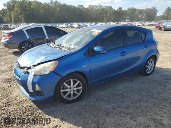 2013 Toyota Prius Three with VIN JTDKDTB38D1042762, listed as a Copart auction lot 81893345 with 162,534 mi miles and Salvage title. Bid and sale history available at DreamBid. Image 1.