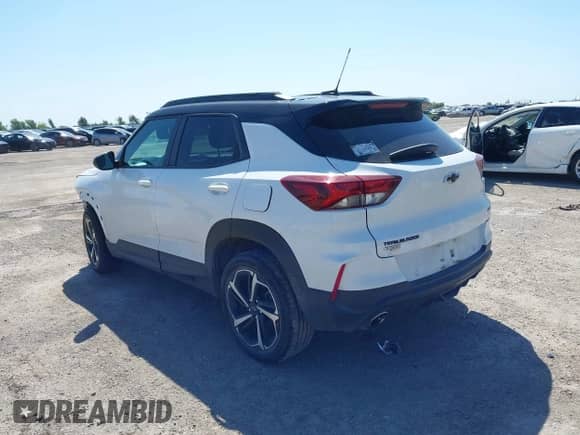 2021 Chevrolet TrailBlazer RS z VIN KL79MTSL4MB006587, wystawiony jako IAAI lot #42504237 z przebiegiem 77 941 mil mil oraz . Historia ofert i sprzedaży dostępna na DreamBid. Obrazek 3.