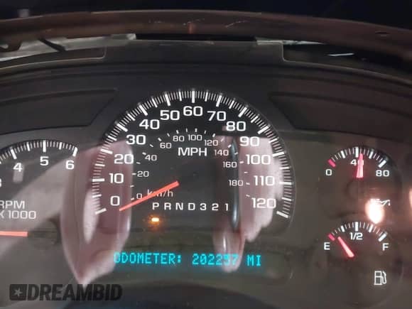 2006 Chevrolet Suburban LT z VIN 3GNFK16Z26G108034, wystawiony jako IAAI lot #41725291 z przebiegiem 202 257 mil mil oraz . Historia ofert i sprzedaży dostępna na DreamBid. Obrazek 7.