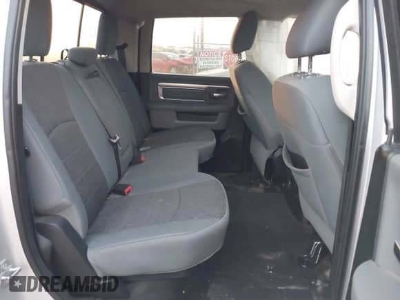 2016 Ram 1500 Outdoorsman z VIN 1C6RR7LT7GS235576, wystawiony jako IAAI lot #42109073 z przebiegiem 189 784 mil mil oraz . Historia ofert i sprzedaży dostępna na DreamBid. Obrazek 8.