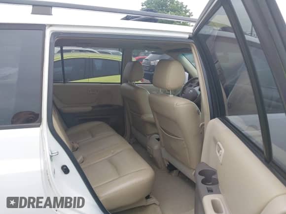 2006 Toyota Highlander с VIN JTEGP21A860096543, выставлен на аукционе IAAI как лот 42629950 с пробегом 188 282 миль миль и . История ставок и продаж доступна на DreamBid. Изображение 8.