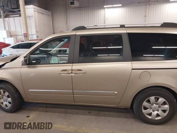 2007 Hyundai Entourage GLS с VIN KNDMC233876033538, выставлен на аукционе IAAI как лот 41424673 с пробегом 149 337 миль миль и . История ставок и продаж доступна на DreamBid. Изображение 14.