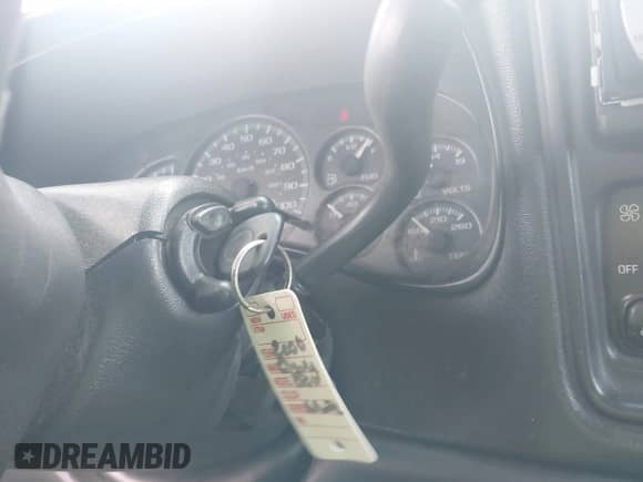 2000 Chevrolet Silverado 1500 z VIN 1GCEC14V6YE419087, wystawiony jako IAAI lot #38916431 z przebiegiem Nie podano mil oraz . Historia ofert i sprzedaży dostępna na DreamBid. Obrazek 11.