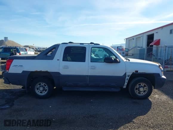 2005 Chevrolet Avalanche LS z VIN 3GNGK22G15G262702, wystawiony jako IAAI lot #43319532 z przebiegiem 170 111 mil mil oraz . Historia ofert i sprzedaży dostępna na DreamBid. Obrazek 14.