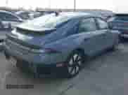 2024 Hyundai Ioniq 6 SE с VIN KMHM24AA1RA077151, выставлен на аукционе IAAI как лот 43266568 с пробегом 11 394 миль миль и . История ставок и продаж доступна на DreamBid. Изображение 4.