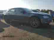 2018 Chrysler 300 S с VIN 2C3CCAGG5JH181630, выставлен на аукционе Copart как лот 68450075 с пробегом 110 421 миль миль и Списание • Salvage title. История ставок и продаж доступна на DreamBid. Изображение 4.