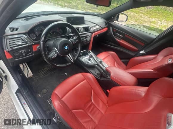 2015 BMW M3 z VIN WBS3C9C58FP804958, wystawiony jako Copart lot #70424075 z przebiegiem 118 820 mil mil oraz Szkoda całkowita • Salvage title. Historia ofert i sprzedaży dostępna na DreamBid. Obrazek 9.