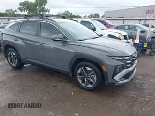 2025 Hyundai Tucson SEL Convenience с VIN 5NMJC3DE6SH502582, выставлен на аукционе IAAI как лот 42272226 с пробегом 4 137 миль миль и . История ставок и продаж доступна на DreamBid. Изображение 1.