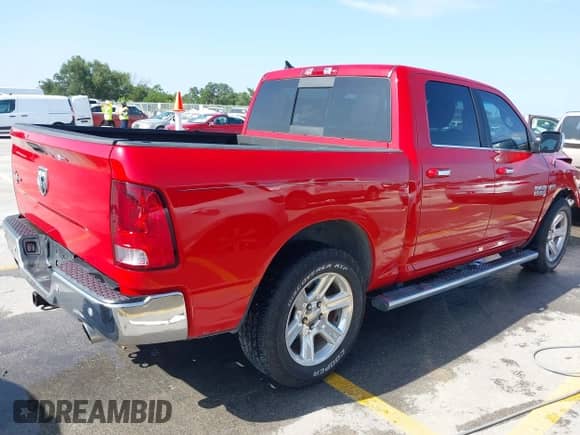 2017 Ram 1500 Lone Star z VIN 1C6RR6LTXHS836167, wystawiony jako IAAI lot #42698210 z przebiegiem 102 452 mil mil oraz . Historia ofert i sprzedaży dostępna na DreamBid. Obrazek 4.