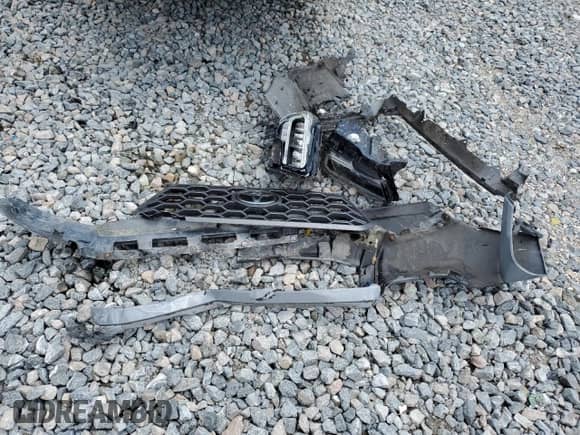 2021 Toyota Tacoma SR5 z VIN 3TMDZ5BN8MM101433, wystawiony jako Copart lot #85155445 z przebiegiem 101 974 mil mil oraz Nie do naprawy • Non repairable. Historia ofert i sprzedaży dostępna na DreamBid. Obrazek 12.