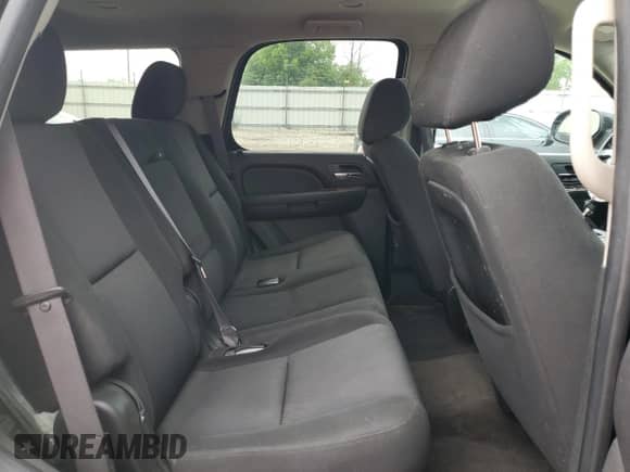 2011 Chevrolet Tahoe LS с VIN 1GNSKAE04BR277158, выставлен на аукционе Copart как лот 60241045 с пробегом 272 165 миль миль и На запчасти • Non repairable. История ставок и продаж доступна на DreamBid. Изображение 11.