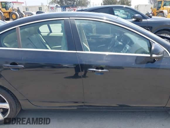 2012 Volvo S60 T5 с VIN YV1622FS7C2116145, выставлен на аукционе IAAI как лот 42560076 с пробегом 91 493 миль миль и . История ставок и продаж доступна на DreamBid. Изображение 14.