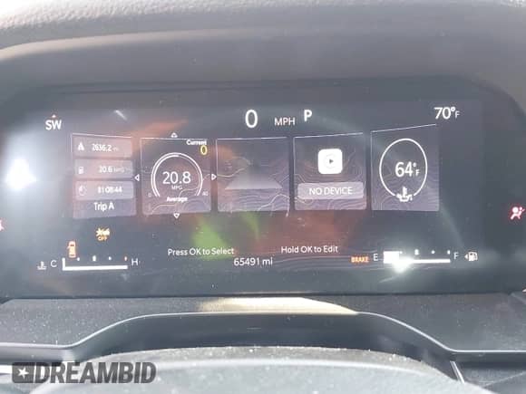 2022 Jeep Grand Cherokee Laredo z VIN 1C4RJHAG8N8597860, wystawiony jako IAAI lot #42033325 z przebiegiem 65 491 mil mil oraz . Historia ofert i sprzedaży dostępna na DreamBid. Obrazek 7.