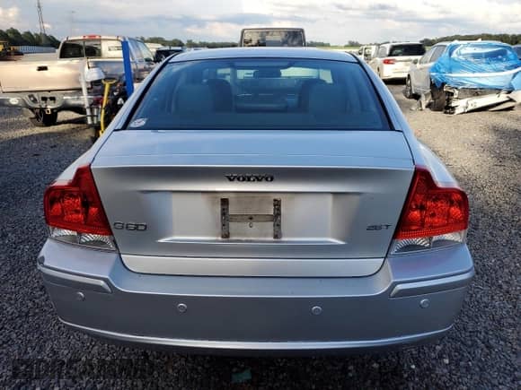 2006 Volvo S60 2.5L Turbo с VIN YV1RS592662557005, выставлен на аукционе Copart как лот 70754265 с пробегом 146 974 миль миль и Списание • Salvage title. История ставок и продаж доступна на DreamBid. Изображение 6.