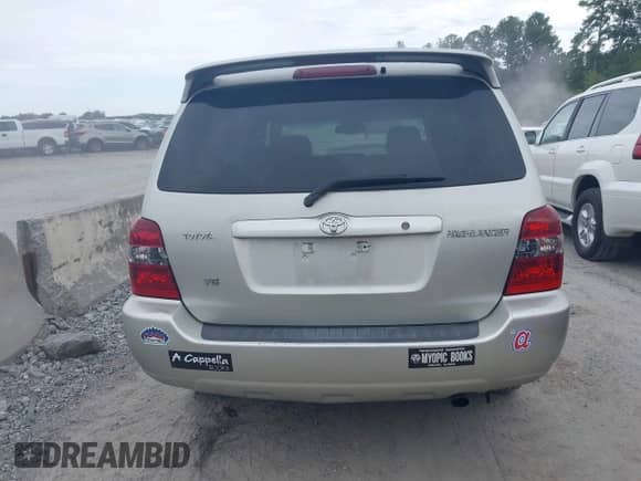 2004 Toyota Highlander с VIN JTEDP21A240031123, выставлен на аукционе IAAI как лот 43072487 с пробегом 215 066 миль миль и . История ставок и продаж доступна на DreamBid. Изображение 16.