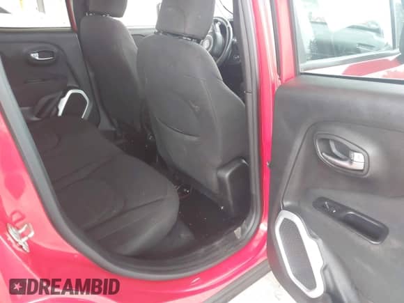 2018 Jeep Renegade Latitude with VIN ZACCJBBB8JPH69751, listed as a IAAI auction lot 43126254 with 89,317 mi miles and . Bid and sale history available at DreamBid. Image 8.
