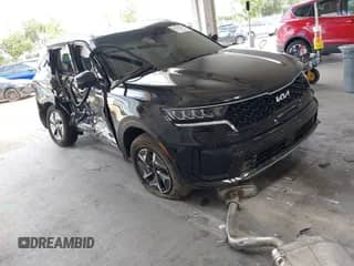 2023 Kia Sorento EX with VIN KNDRH4LG4P5198336, listed as a IAAI auction lot 42944068 with 27,047 mi miles and . Bid and sale history available at DreamBid. Image 1.