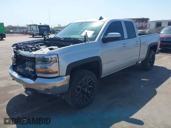 2018 Chevrolet Silverado 1500 LT с VIN 1GCVKREC9JZ344883, выставлен на аукционе IAAI как лот 42207037 с пробегом 107 430 миль миль и . История ставок и продаж доступна на DreamBid. Изображение 18.