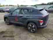 2025 Hyundai Kona SEL z VIN KM8HBCAB5SU262408, wystawiony jako Copart lot #69666815 z przebiegiem 20 mil mil oraz Szkoda całkowita • Salvage title. Historia ofert i sprzedaży dostępna na DreamBid. Obrazek 2.