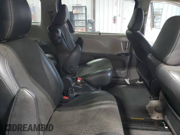 2012 Toyota Sienna SE with VIN 5TDXK3DC0CS227169, listed as a Copart auction lot 68631155 with 309,068 mi miles and Clean title. Bid and sale history available at DreamBid. Image 11.
