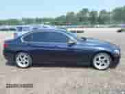 2014 BMW 3 Series 328i xDrive z VIN WBA3B3C51EJ982149, wystawiony jako IAAI lot #42897290 z przebiegiem 130 498 mil mil oraz . Historia ofert i sprzedaży dostępna na DreamBid. Obrazek 13.