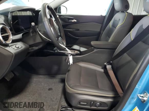 2025 Chevrolet Trax ACTIV с VIN KL77LKEPXSC140742, выставлен на аукционе Copart как лот 85509575 с пробегом 2 770 миль миль и Списание • Salvage title. История ставок и продаж доступна на DreamBid. Изображение 7.