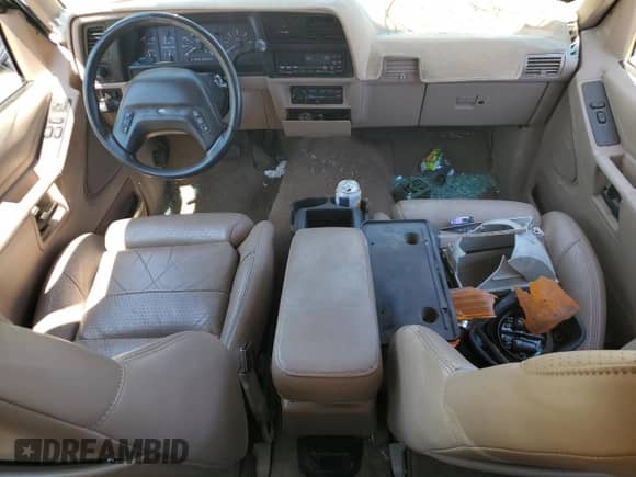 1994 Ford Explorer Eddie Bauer с VIN 1FMCU24X4RUA97936, выставлен на аукционе Copart как лот 65289535 с пробегом 35 933 миль миль и Списание • Salvage title. История ставок и продаж доступна на DreamBid. Изображение 8.
