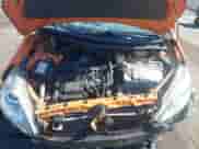 2015 Toyota Prius One z VIN JTDKDTB30F1095149, wystawiony jako IAAI lot #42846245 z przebiegiem 80 862 mil mil oraz . Historia ofert i sprzedaży dostępna na DreamBid. Obrazek 10.