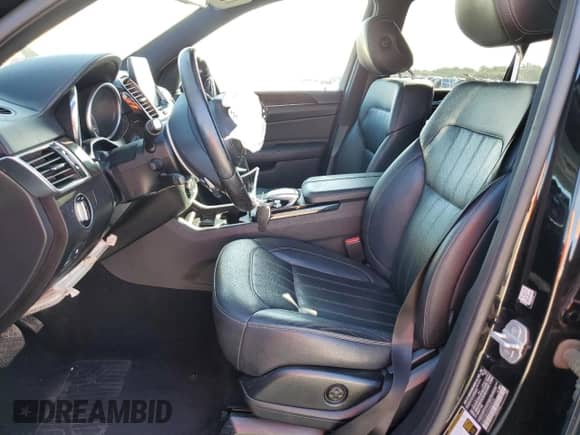 2017 Mercedes-Benz GLS 450 z VIN 4JGDF6EE0HA839039, wystawiony jako Copart lot #87199295 z przebiegiem 125 677 mil mil oraz Szkoda całkowita • Salvage title. Historia ofert i sprzedaży dostępna na DreamBid. Obrazek 7.