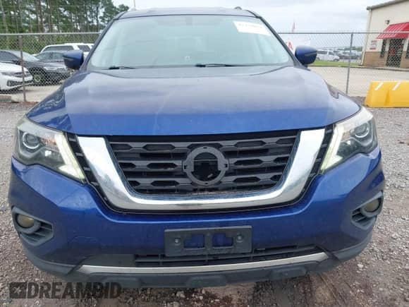2017 Nissan Pathfinder SV with VIN 5N1DR2MMXHC613443, listed as a IAAI auction lot 42370891 with 135,460 mi miles and . Bid and sale history available at DreamBid. Image 6.
