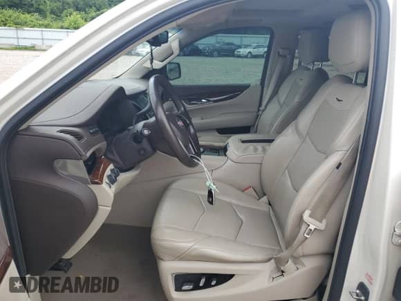 2015 Cadillac Escalade Luxury with VIN 1GYS4BKJ7FR215260, listed as a Copart auction lot 60904405 with 198,166 mi miles and Clean title. Bid and sale history available at DreamBid. Image 7.