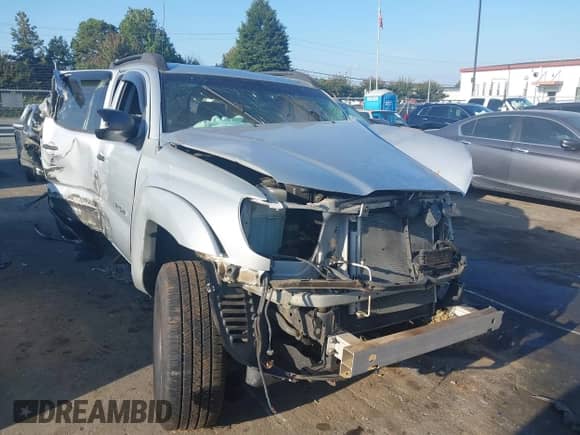 2007 Toyota Tacoma PreRunner z VIN 5TEKU72N47Z440392, wystawiony jako IAAI lot #43217697 z przebiegiem Nie podano mil oraz . Historia ofert i sprzedaży dostępna na DreamBid. Obrazek 1.